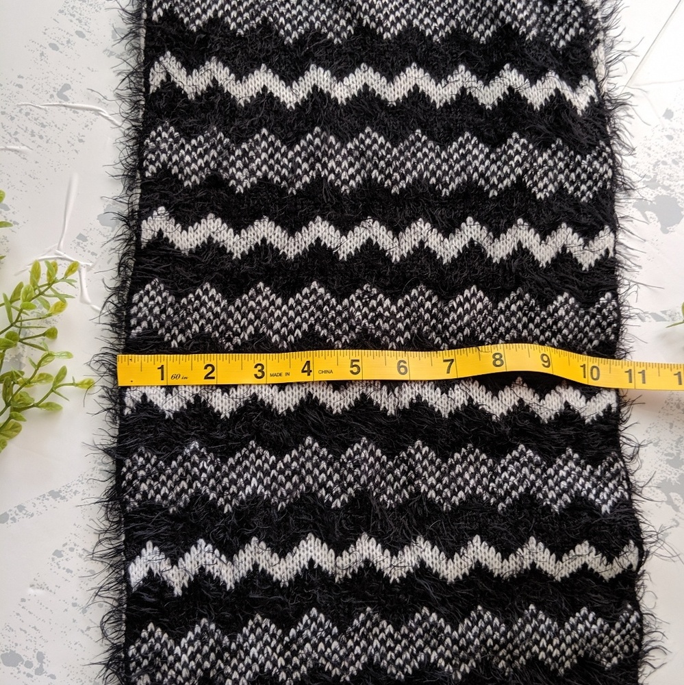 Infinity Scarf - Picture 3 of 6